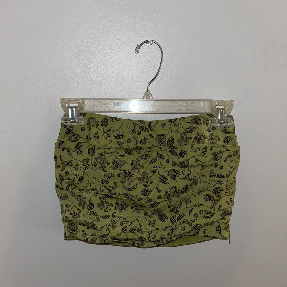 Green floral top